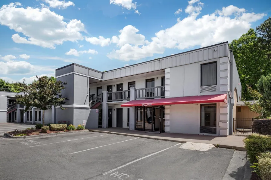 Econo Lodge Research Triangle Park hotel detail image 6