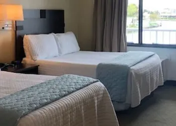 Fenwick Islander Motel hotel thumbnail 8