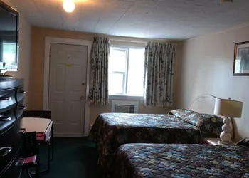 Skyline Motel & Campus Inn hotel thumbnail 7