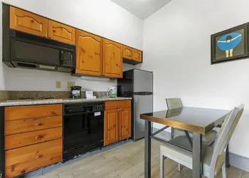 Suites on Scottsdale hotel thumbnail 6