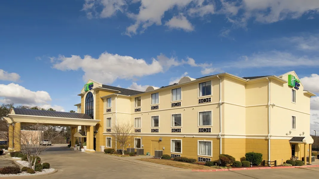 Holiday Inn Express Hotel & Suites Mount Pleasant by IHG hotel detail image 2