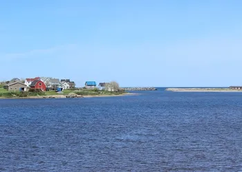 Duck Cove Inn hotel thumbnail 3