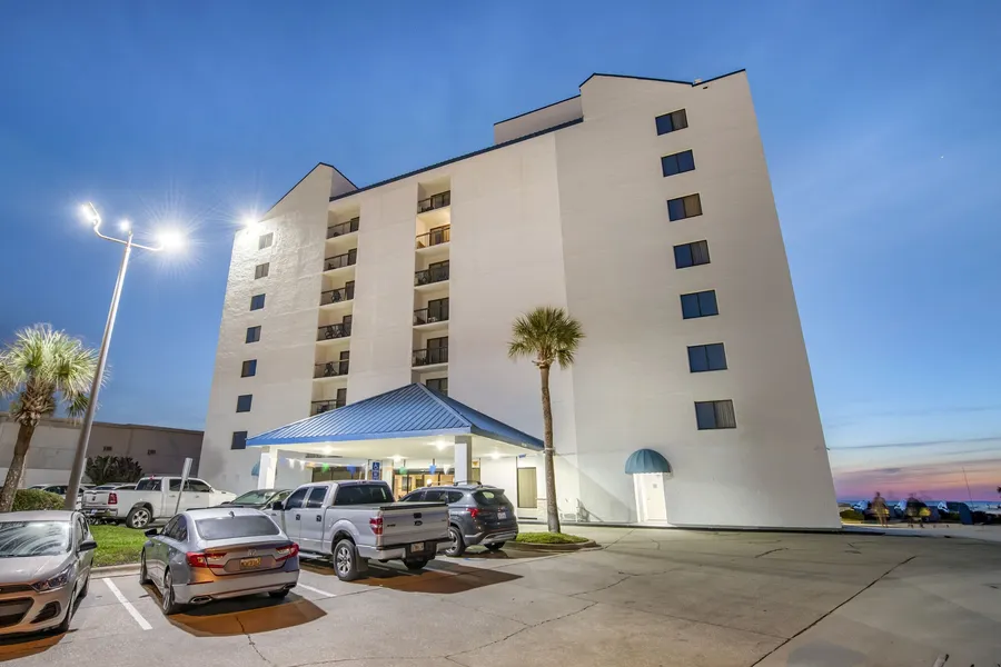 Tropical Winds Oceanfront Hotel hotel detail image 2