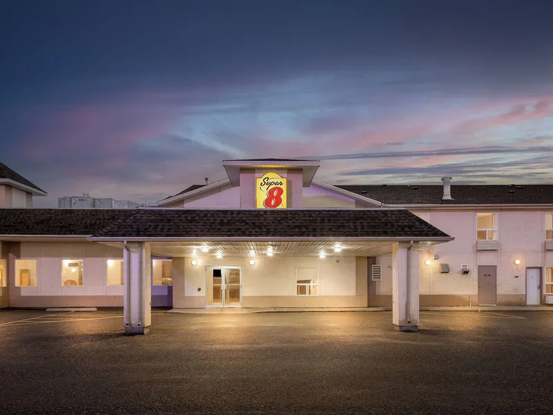 Super 8 by Wyndham Meadow Lake hotel detail image 2