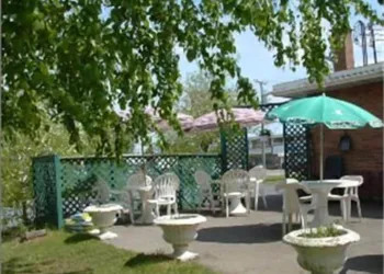 Auberge Motel Le Pigeonnier hotel thumbnail 5