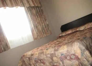 Sleep Right Inn hotel thumbnail 4