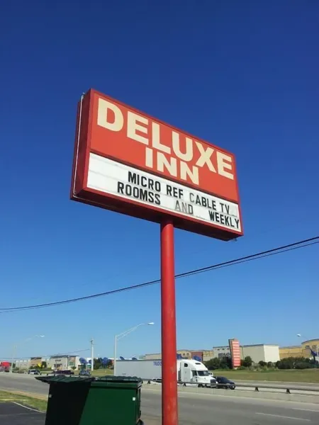 Deluxe Inn hotel detail image 6