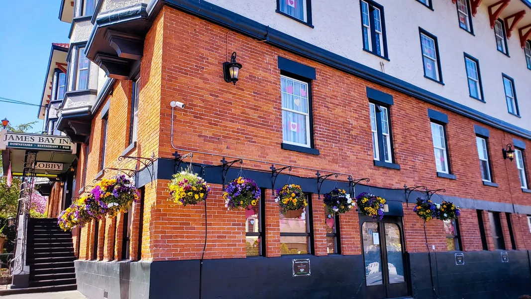James Bay Inn Hotel & Suites hotel detail image 6