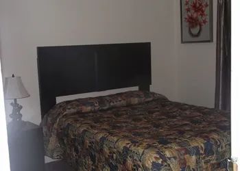 Stratford Motel hotel thumbnail 5