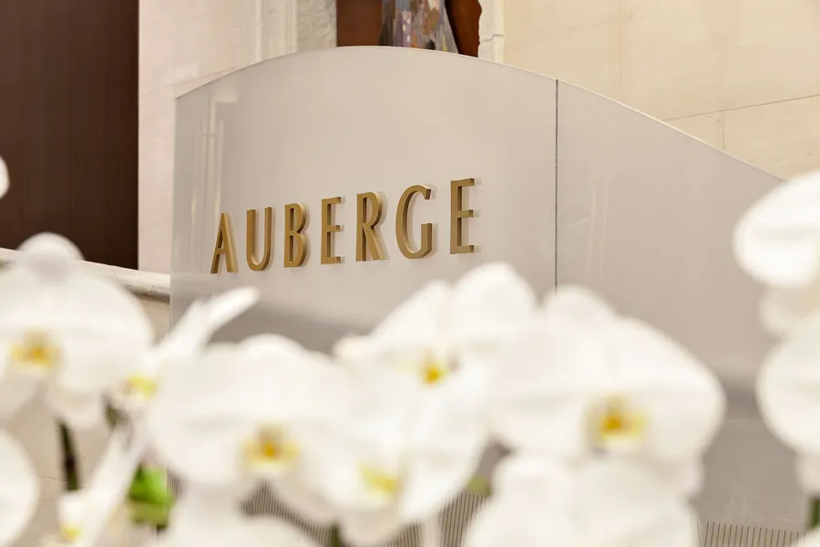 Auberge Vancouver Hotel hotel detail image 6