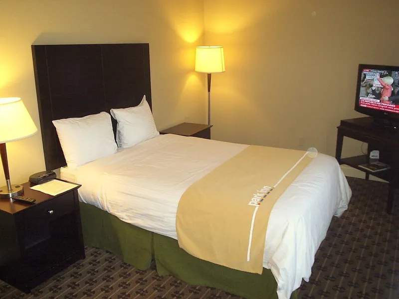 Park Inn And Suites By Radisson Vancouver, BC hotel detail image 2