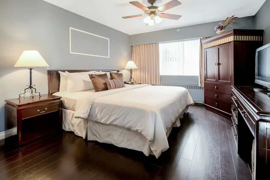 Rosellen Suites At Stanley Park hotel detail image 2