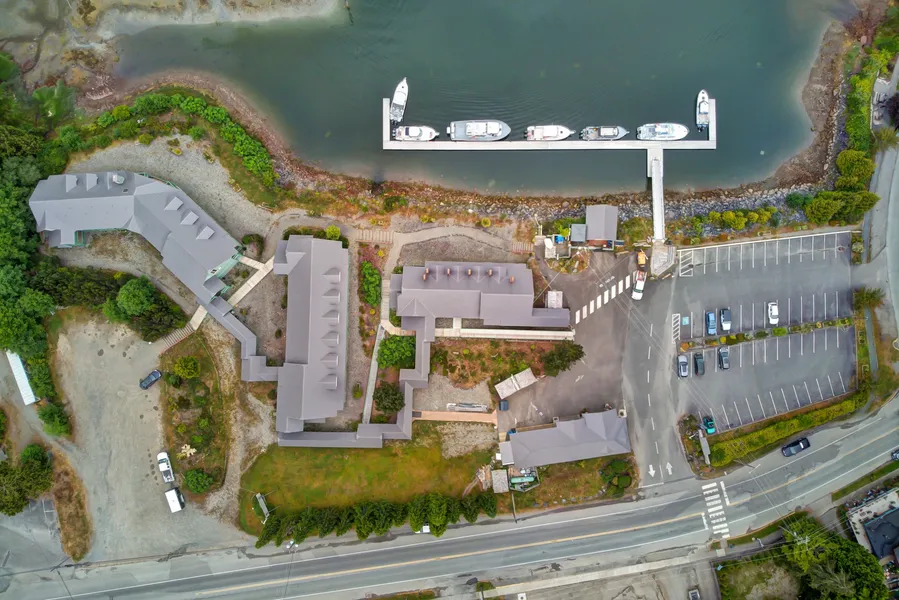 Canadian Princess Lodge & Marina hotel detail image 2