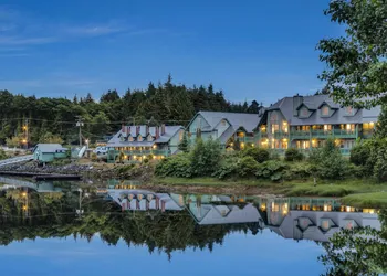 Canadian Princess Lodge & Marina hotel thumbnail 5