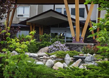 Gold Eagle Lodge hotel thumbnail 2