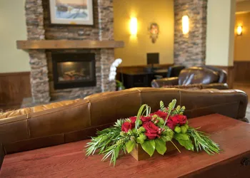 Gold Eagle Lodge hotel thumbnail 7