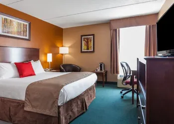 Ramada by Wyndham Timmins hotel thumbnail 2