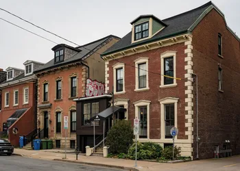 HI Halifax Heritage House - Hostel hotel thumbnail 2