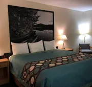 Super 8 by Wyndham Moose Jaw SK hotel detail image 7
