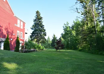 Auberge Wild Rose Inn hotel thumbnail 4