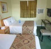 Bayside Inn & Waterfront Suites hotel detail image 4