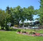 Super 8 by Wyndham Gananoque/Country Squire Resort hotel detail image 4