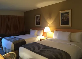 Eastglen Inn hotel thumbnail 6