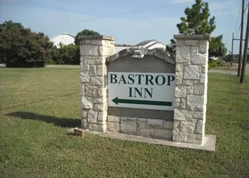 Bastrop Inn hotel thumbnail 3