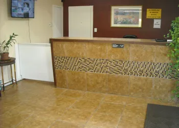 Bastrop Inn hotel thumbnail 5