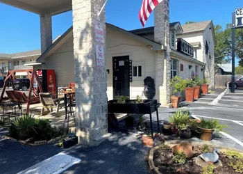 Cedar Creek Inn hotel thumbnail 6
