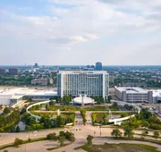 Renaissance Schaumburg Convention Center Hotel hotel detail image 3