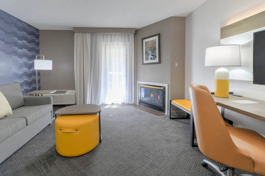 Comfort Inn & Suites At Dollywood Lane hotel detail image 6