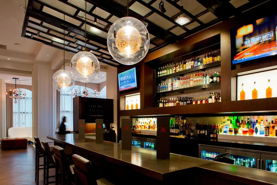 New Orleans Marriott Metairie at Lakeway hotel detail image 2