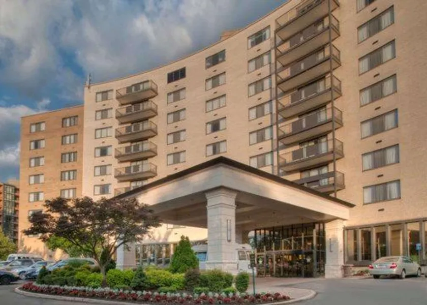 Arlington Court Suites, a Clarion Collection Hotel hotel detail image 2
