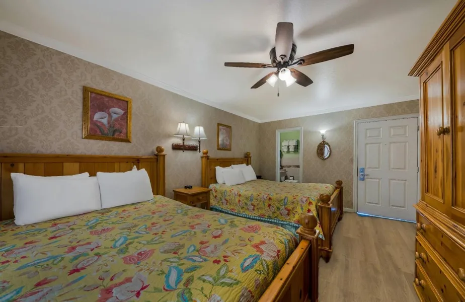 Carmel Inn And Suites hotel detail image 2