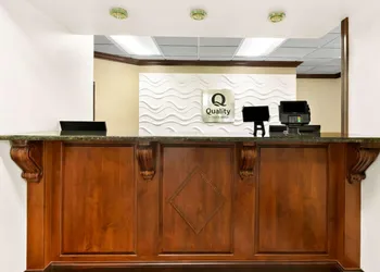 Quality Inn Russellville hotel thumbnail 4