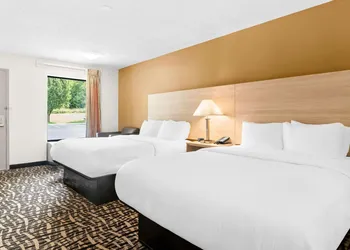 Quality Inn Russellville hotel thumbnail 7