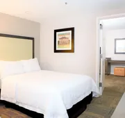Hampton Inn Alexandria-Old Town/King St. Metro hotel detail image 7