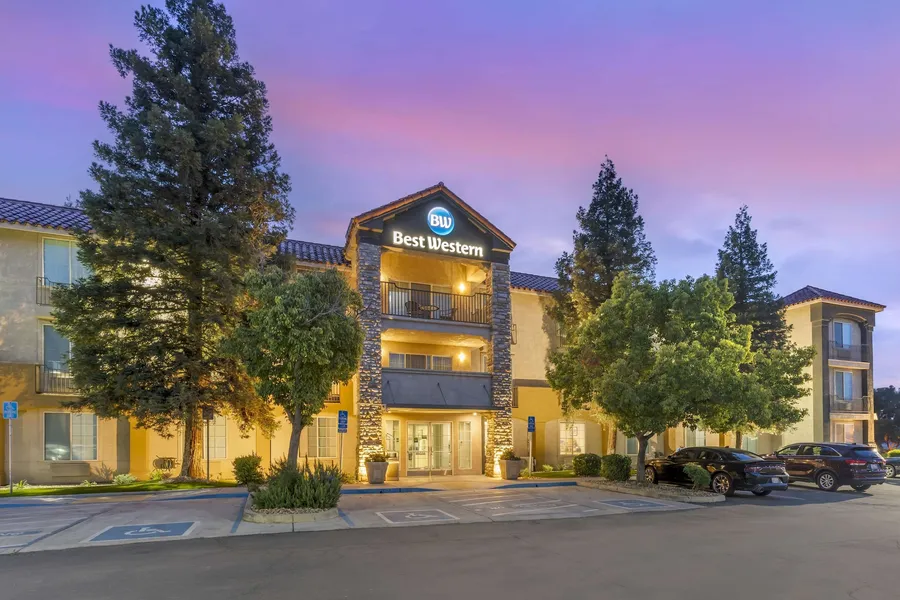 Best Western Visalia Hotel hotel detail image 2