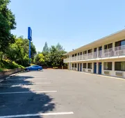 Motel 6 Redding, CA - Central hotel detail image 7