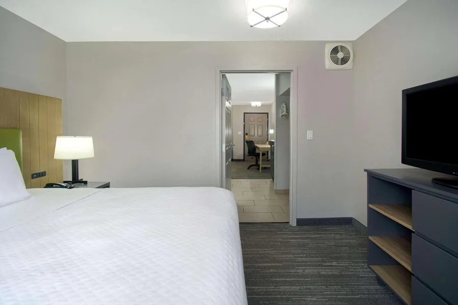 Country Inn & Suites by Radisson, Cincinnati Airport, KY hotel detail image 6