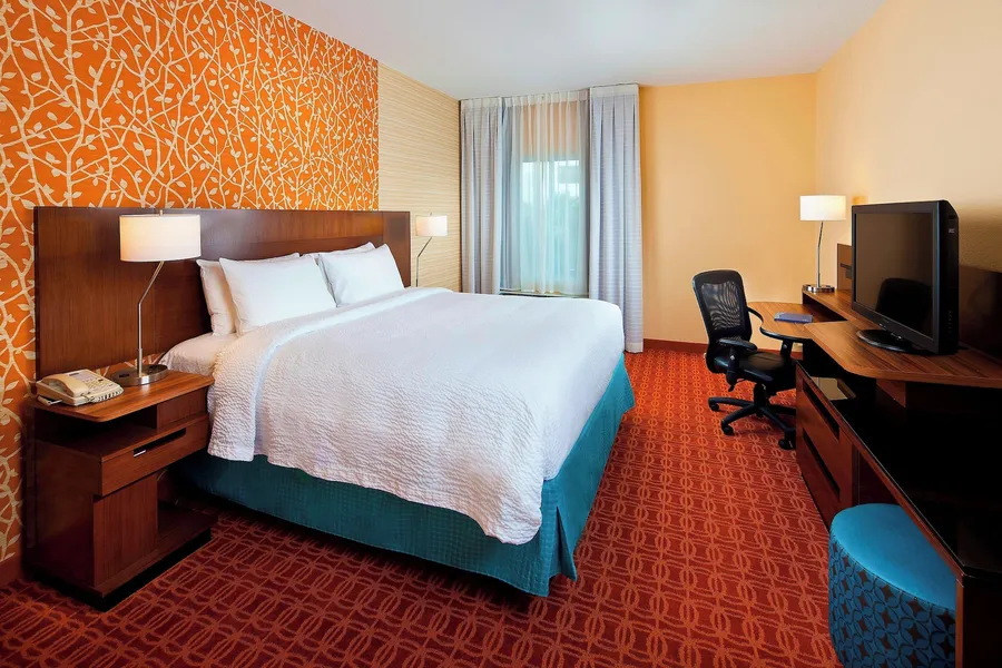 Fairfield Inn & Suites by Marriott Houston Hobby Airport. hotel detail image 6