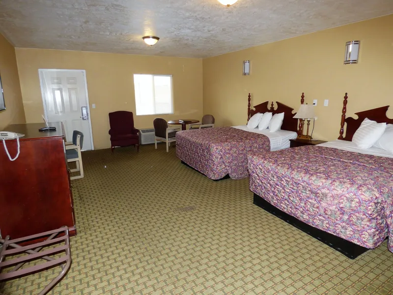 Economy Inn & Suites hotel detail image 6