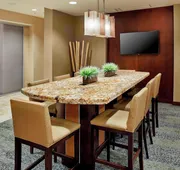 Courtyard by Marriott Hamilton hotel detail image 3