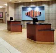 Courtyard by Marriott Hamilton hotel detail image 4