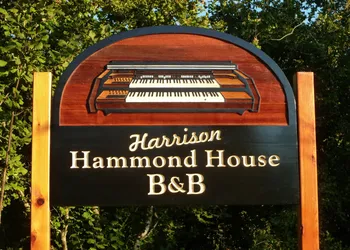 Harrison Hammond House Farmstay hotel thumbnail 2