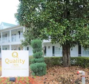 Quality Inn Fayetteville near Historic Downtown Square hotel detail image 4