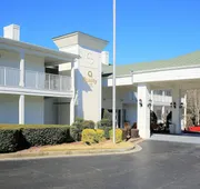 Quality Inn Fayetteville near Historic Downtown Square hotel detail image 5