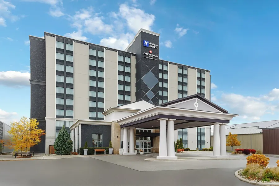 Holiday Inn Express & Suites Chatham South by IHG hotel detail image 2
