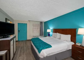Howard Johnson by Wyndham Atlanta College Park hotel thumbnail 8